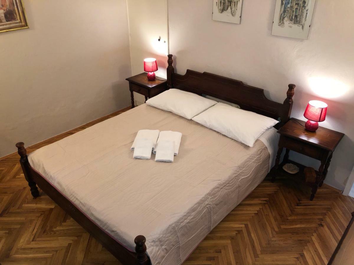 Apartment Nicolas Котор Екстериор снимка